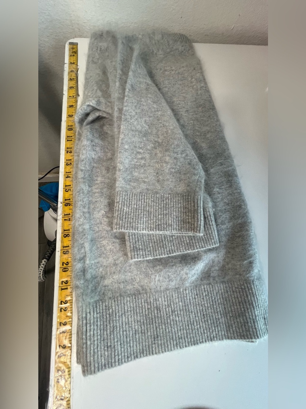 Free People V- Neck Cashmere Sweater Light Gray M NWOT - Picture 7 of 8